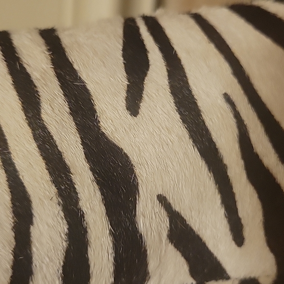 Guess Calf Skin Ankle Booties .Size 6 ๐ฅ๐ - Picture 3 of 8